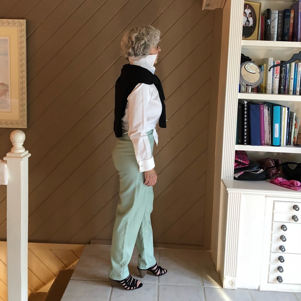 Linen slacks - Picture 7 of 7